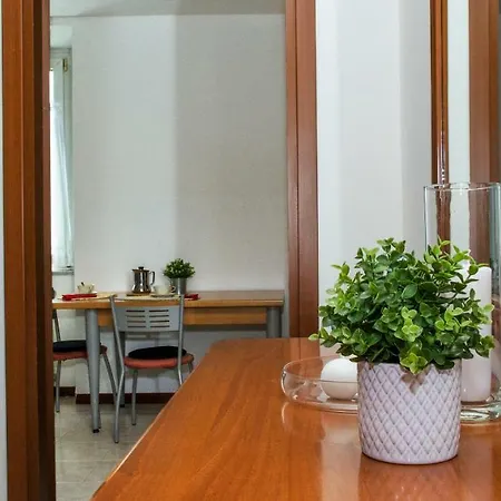 Joivy Beautiful 1 Bed Apt With Terrace And Parking Apartment Como