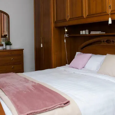 Joivy Beautiful 1 Bed Apt With Terrace And Parking Apartment *